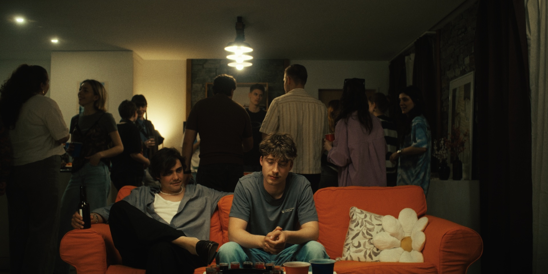 Glue still 1